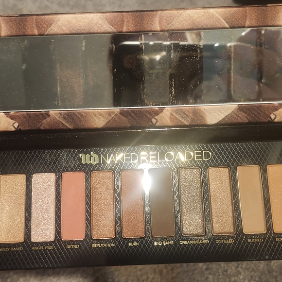 Urban Decay Naked Reloaded Eyeshadow Palette - Gold and Brown - Picture 2 of 2
